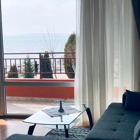 Beautiful Apartment Right By The Sea, Sveti Vlas Eksteriør billede