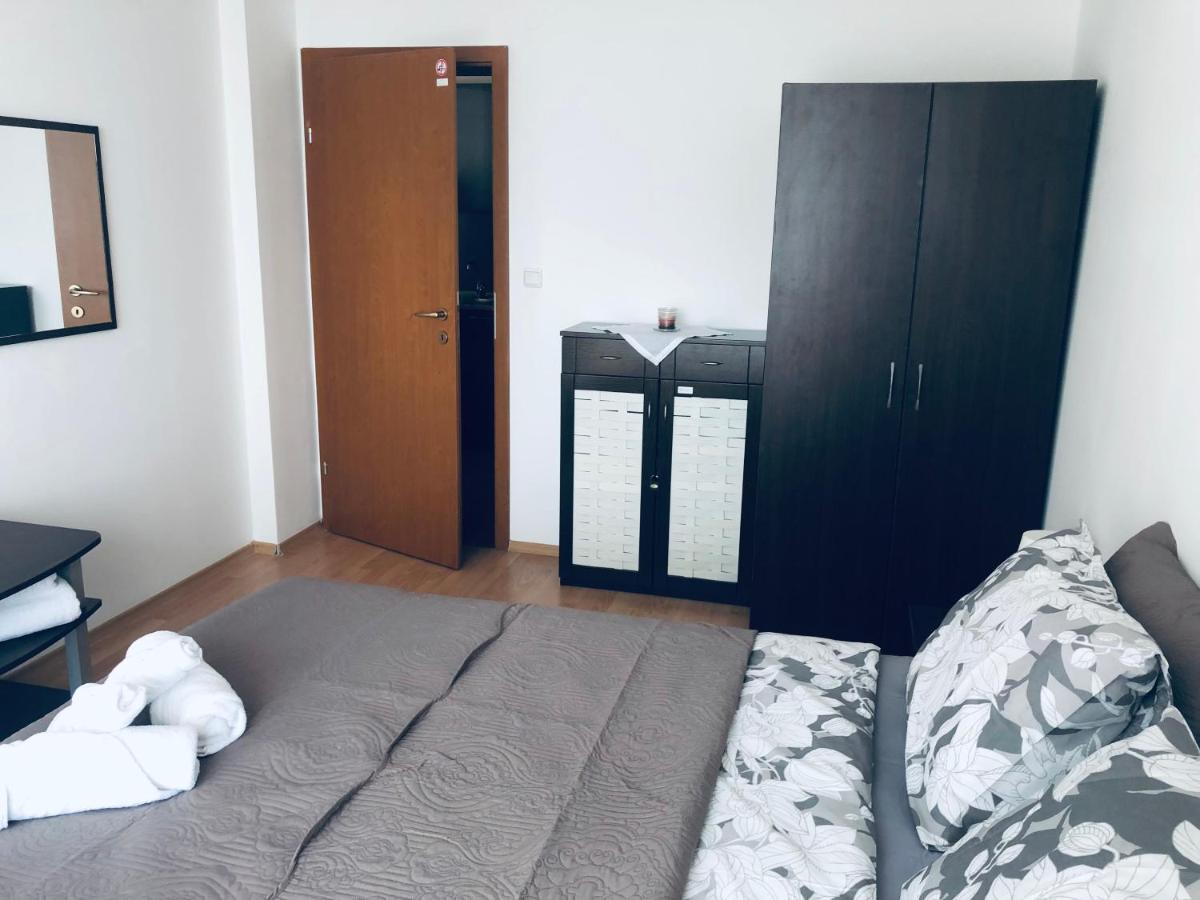 Beautiful Apartment Right By The Sea, Sveti Vlas Eksteriør billede