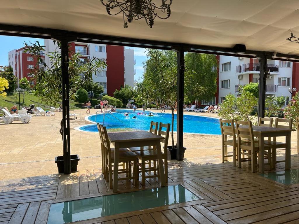 Beautiful Apartment Right By The Sea, Sveti Vlas Eksteriør billede